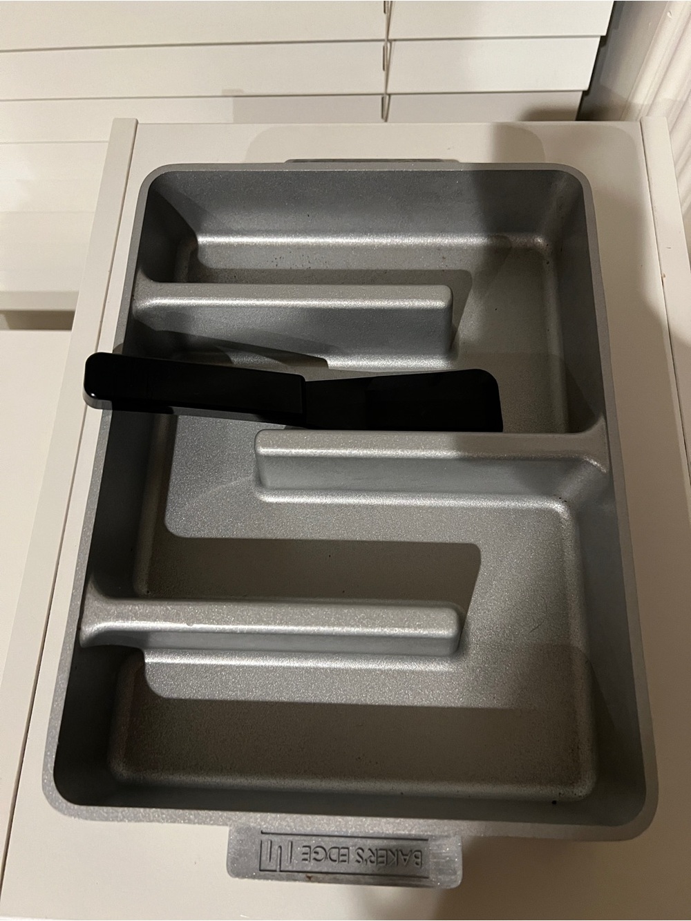 Baker's Edge Brownie Pan Premium Non Stick Coating Cast Aluminum 9x12 & Spatula